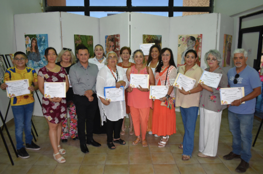 ​“Mujeres”