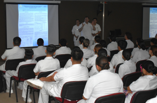 Estudiantes presentan investigación sobre el uso del vape